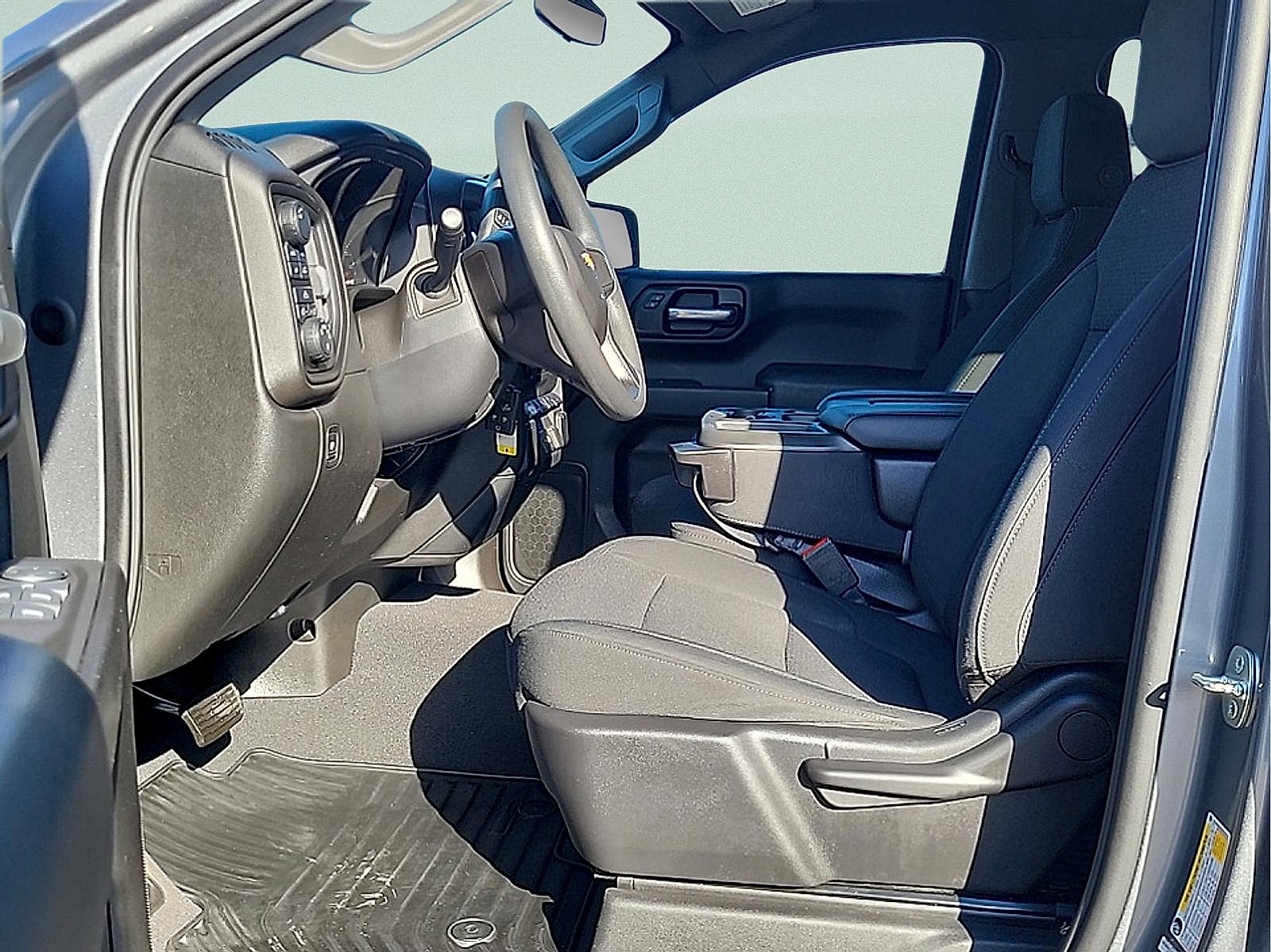 Used 2021 Chevrolet Silverado 1500 Custom AWD/4WD image 13