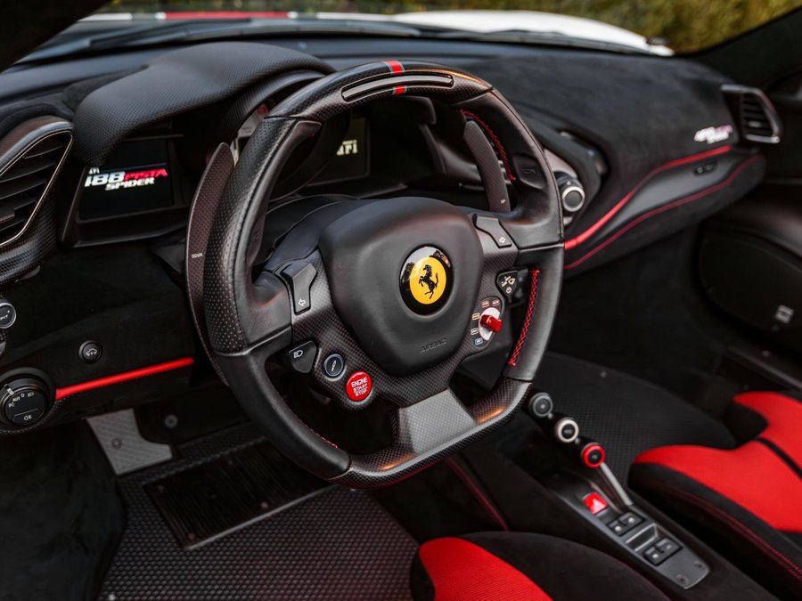 Used 2020 Ferrari 488 Pista Spider image 16