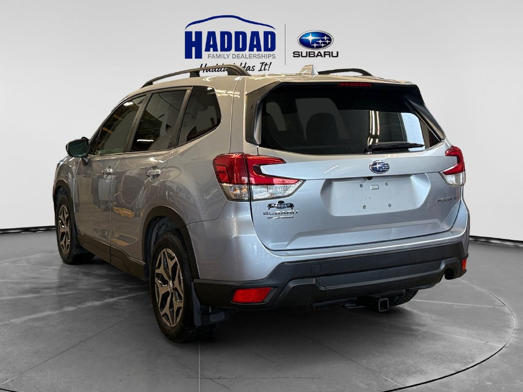 Used 2021 Subaru Forester Premium AWD/4WD image 3