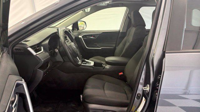 Used 2025 Toyota RAV4 XLE w/ Convenience Package AWD/4WD image 14