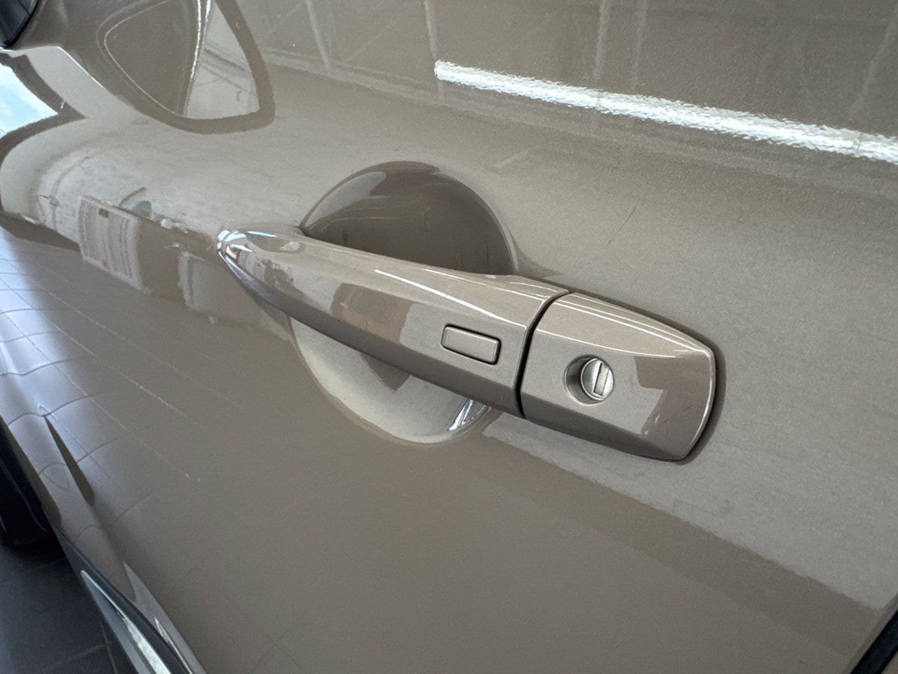 Used 2025 Nissan Pathfinder Platinum AWD/4WD image 13