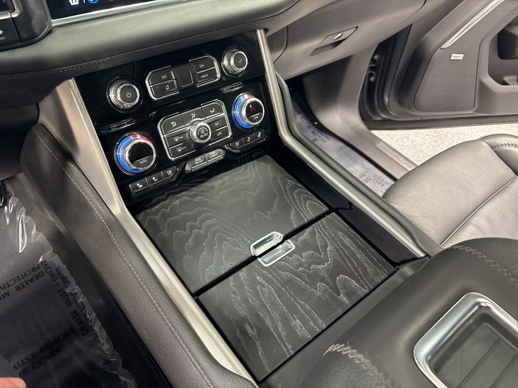 Used 2021 GMC Yukon Denali w/ LPO, Illumination Package image 32