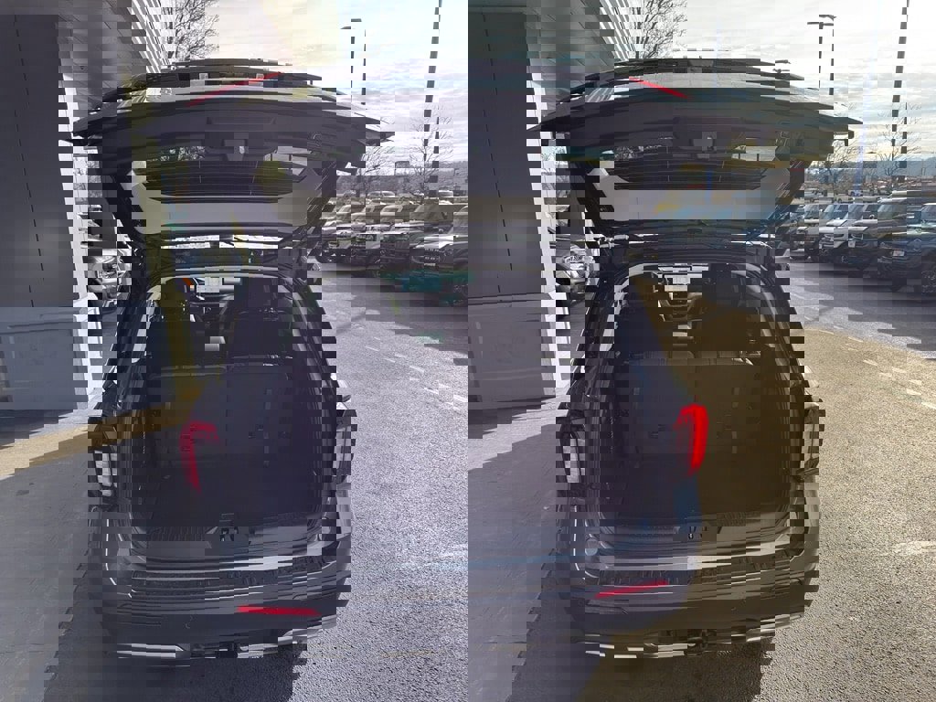 New 2026 Ford Explorer Active w/ Active Comfort Package image 6