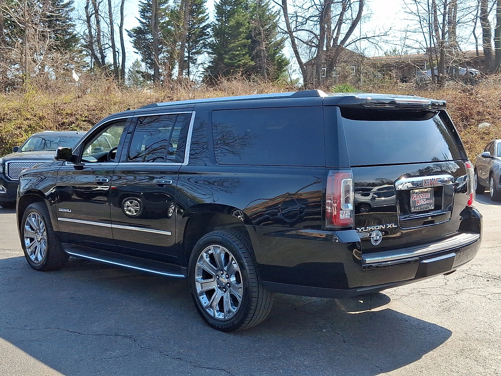 Used 2017 GMC Yukon XL Denali w/ Open Road Package image 4