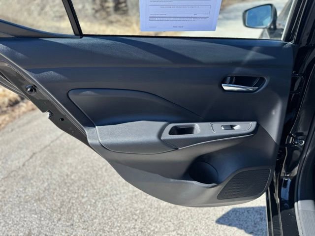 Used 2025 Nissan Versa SV image 11