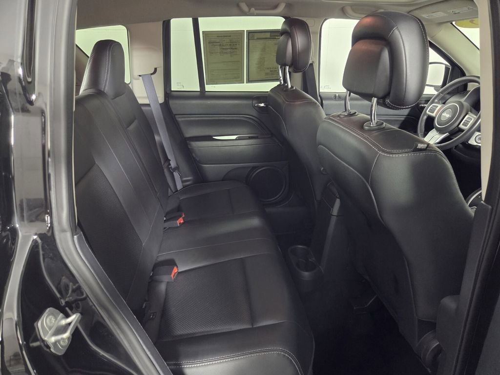 Used 2015 Jeep Compass High Altitude image 30