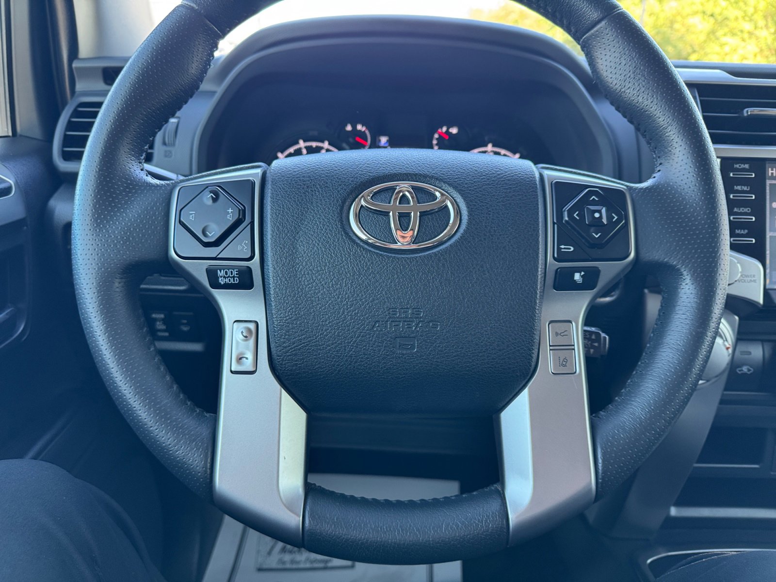 Used 2022 Toyota 4Runner Trail Special Edition AWD/4WD image 9