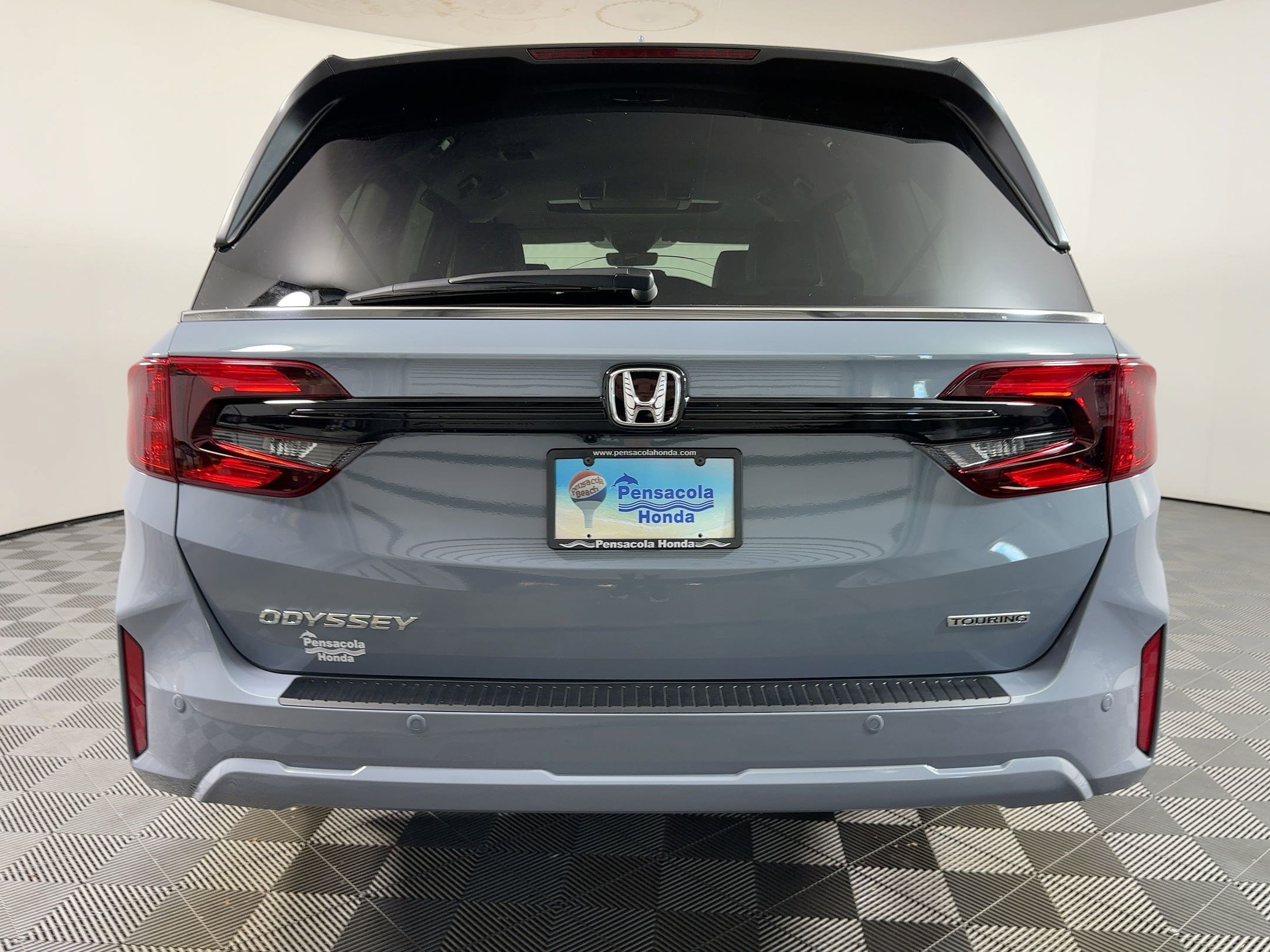 New 2026 Honda Odyssey Touring image 9