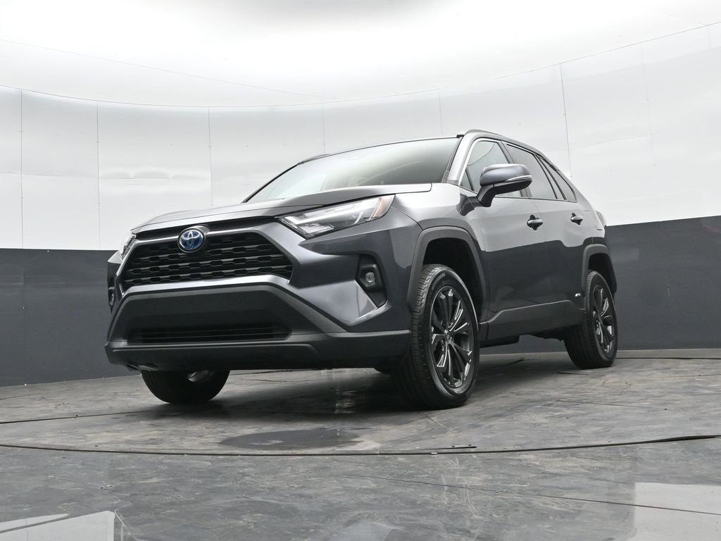 Used 2023 Toyota RAV4 XLE Premium image 46