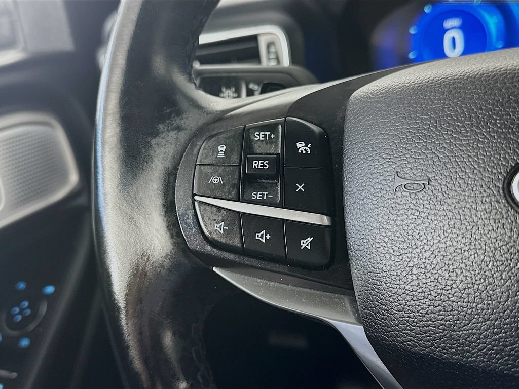 Used 2020 Ford Explorer Platinum w/ Premium Technology Package AWD/4WD image 25