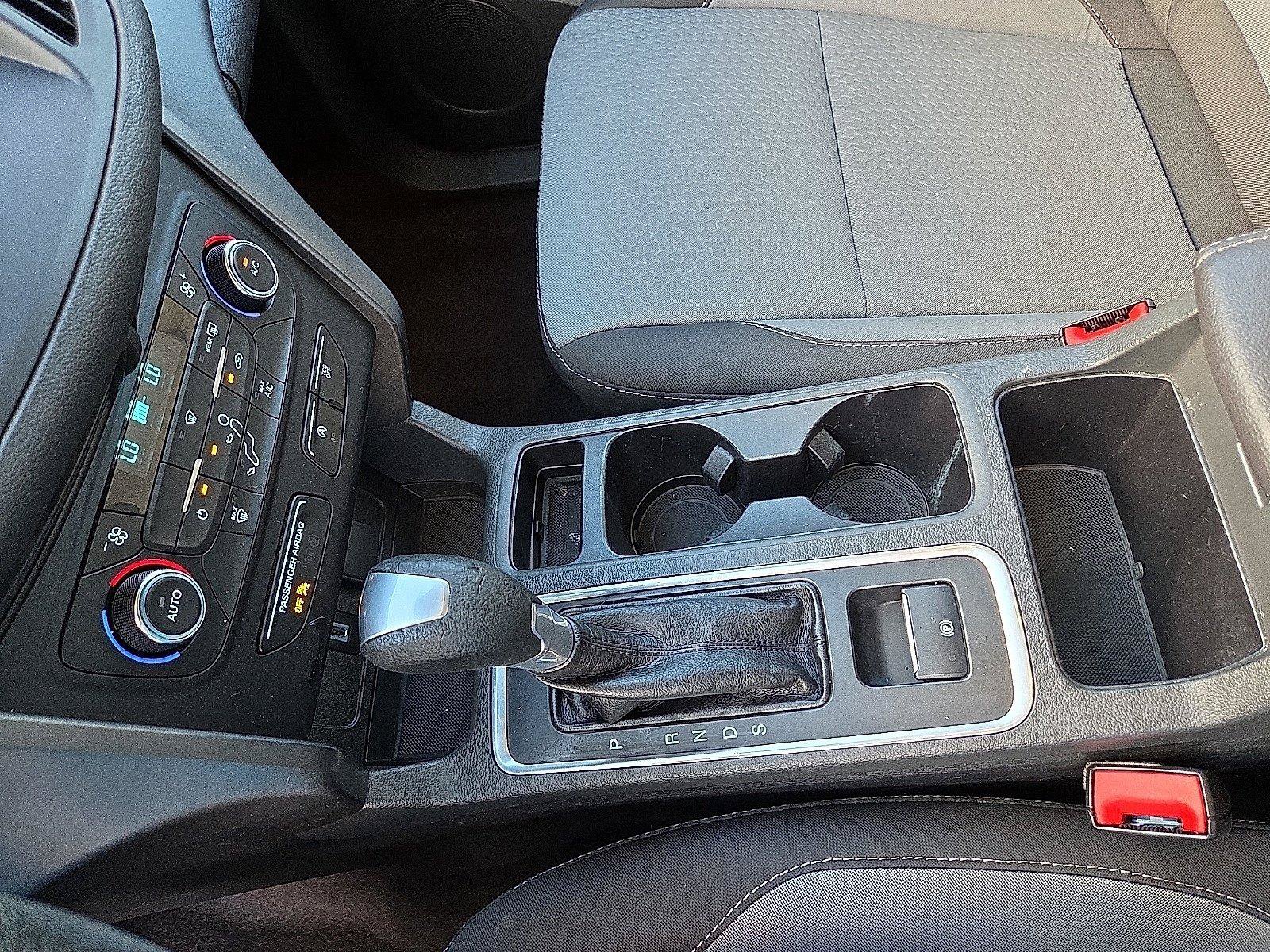 Used 2017 Ford Escape SE w/ Equipment Group 201A FWD image 20