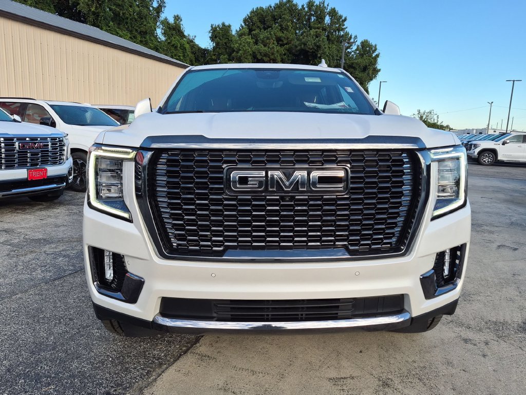 Used 2024 GMC Yukon XL Denali Ultimate AWD/4WD image 6