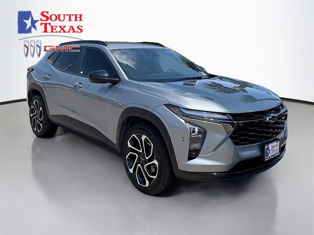 Used 2025 Chevrolet Trax RS w/ Driver Confidence Package