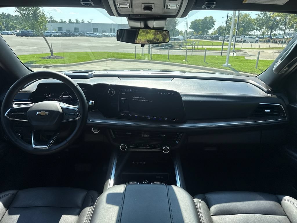 Used 2025 Chevrolet Tahoe LT AWD/4WD image 16