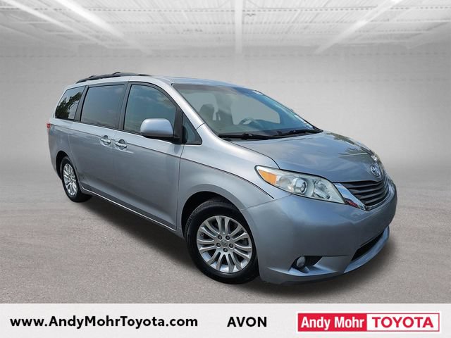 Used 2013 Toyota Sienna XLE w/ Premium Pkg