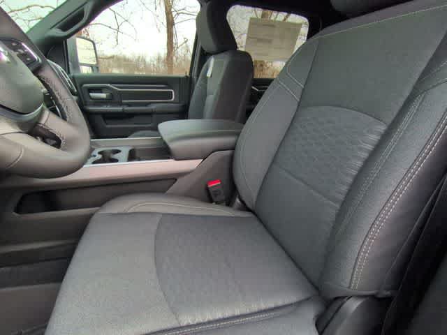 New 2026 RAM 2500 Big Horn AWD/4WD image 17