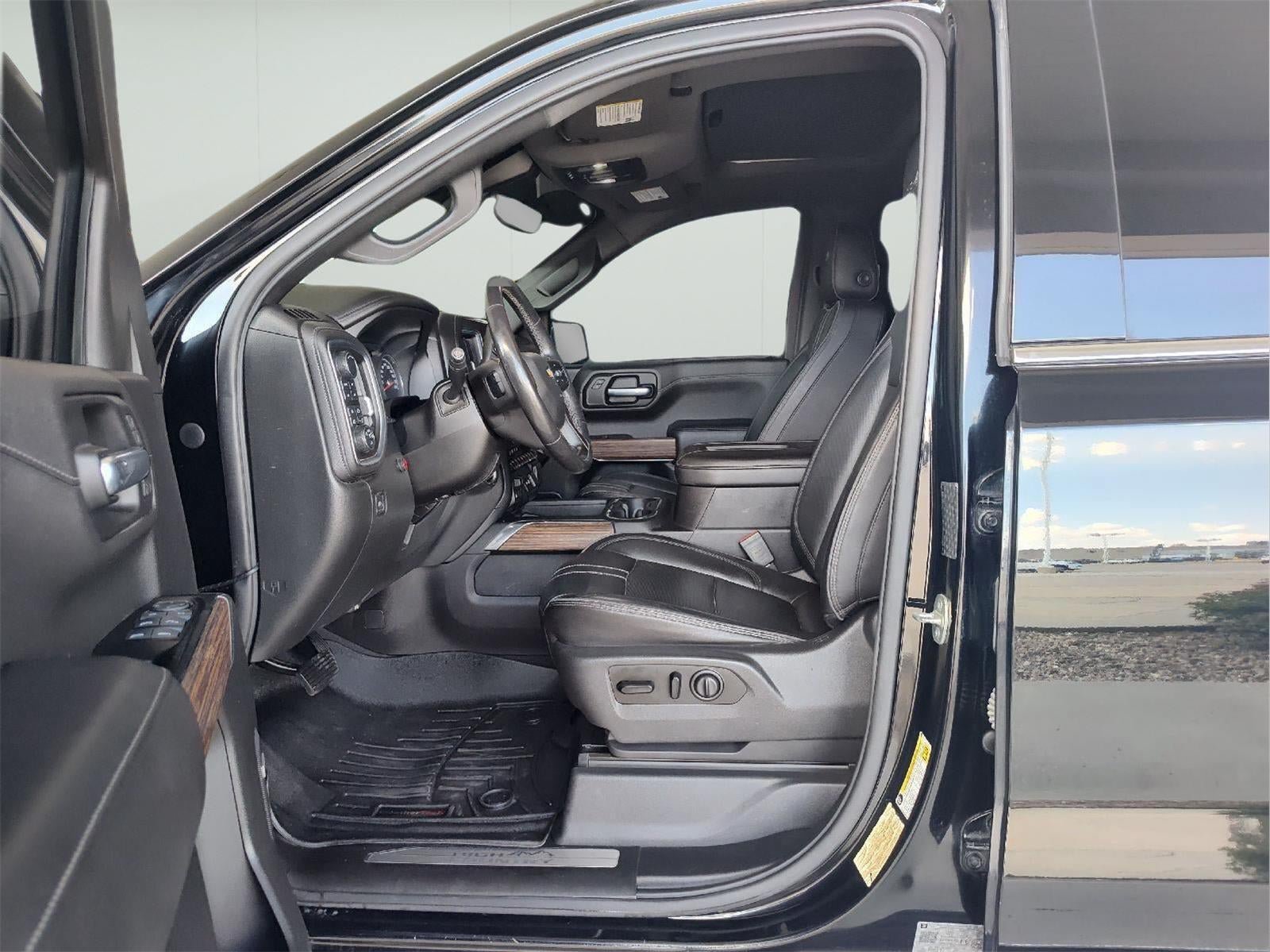 Used 2019 Chevrolet Silverado 1500 High Country w/ Technology Package AWD/4WD image 14