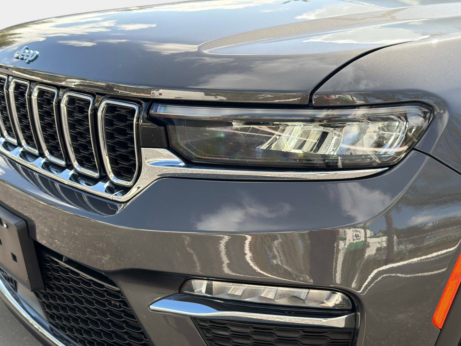 Used 2025 Jeep Grand Cherokee Limited 4xe image 11