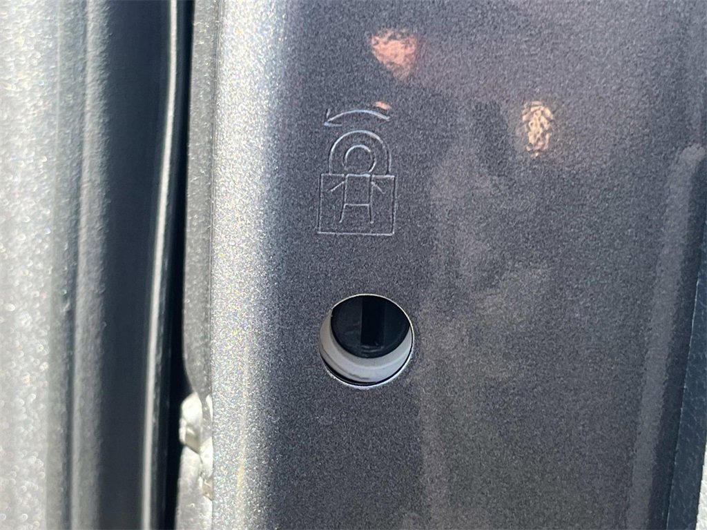 Used 2022 Ford F250 Lariat w/ Tremor Off-Road Package image 11