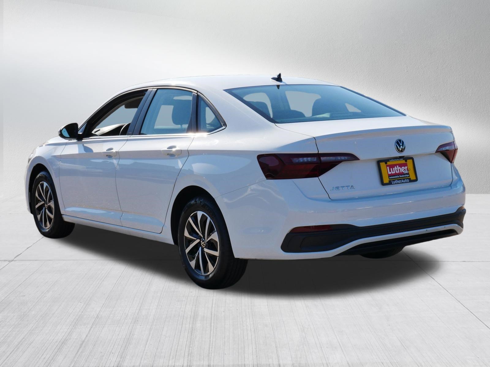 Used 2024 Volkswagen Jetta S FWD image 5