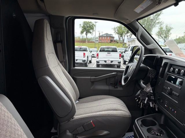 New 2026 Chevrolet Express 2500 w/ Driver Convenience Package RWD image 27