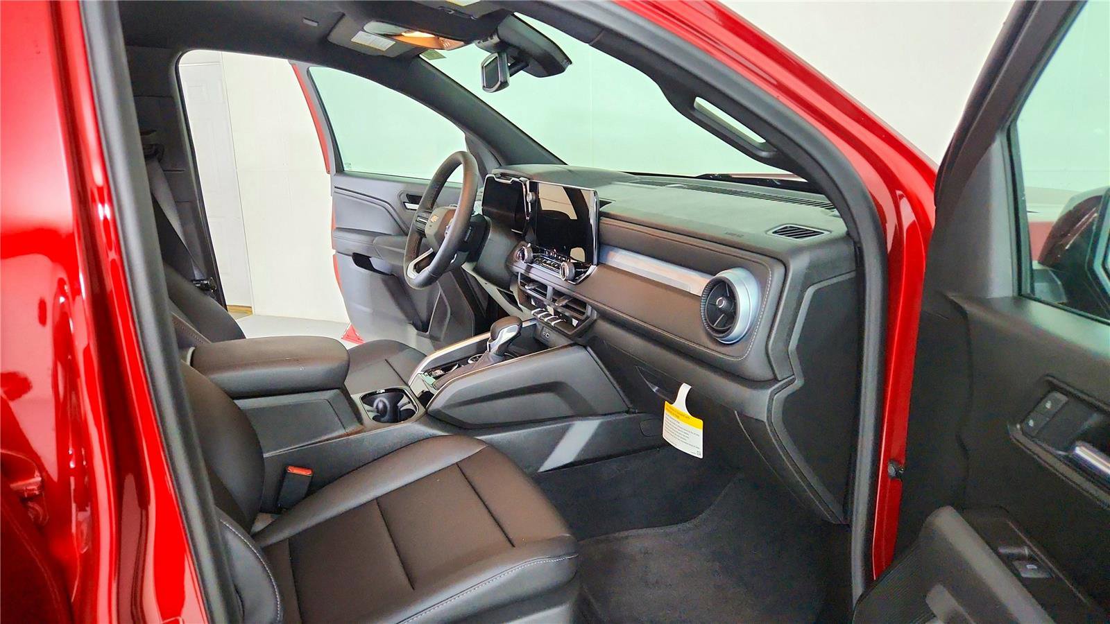 Used 2026 Chevrolet Colorado LT w/ LT Convenience Package image 36