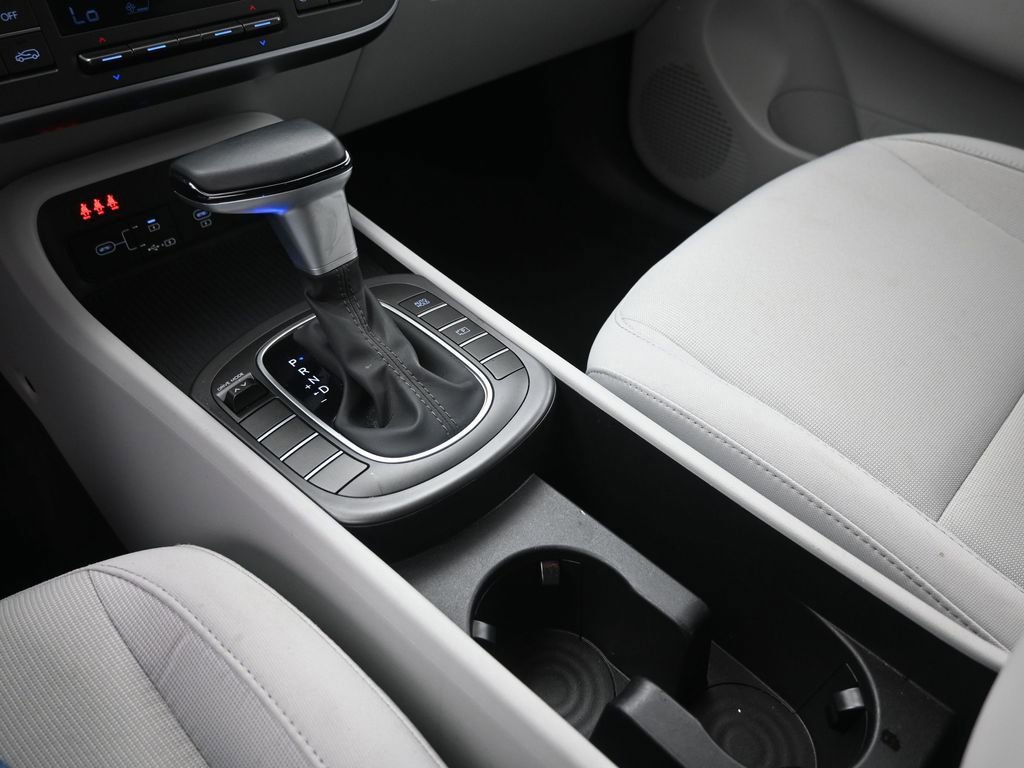 Used 2025 Hyundai Kona SEL image 30