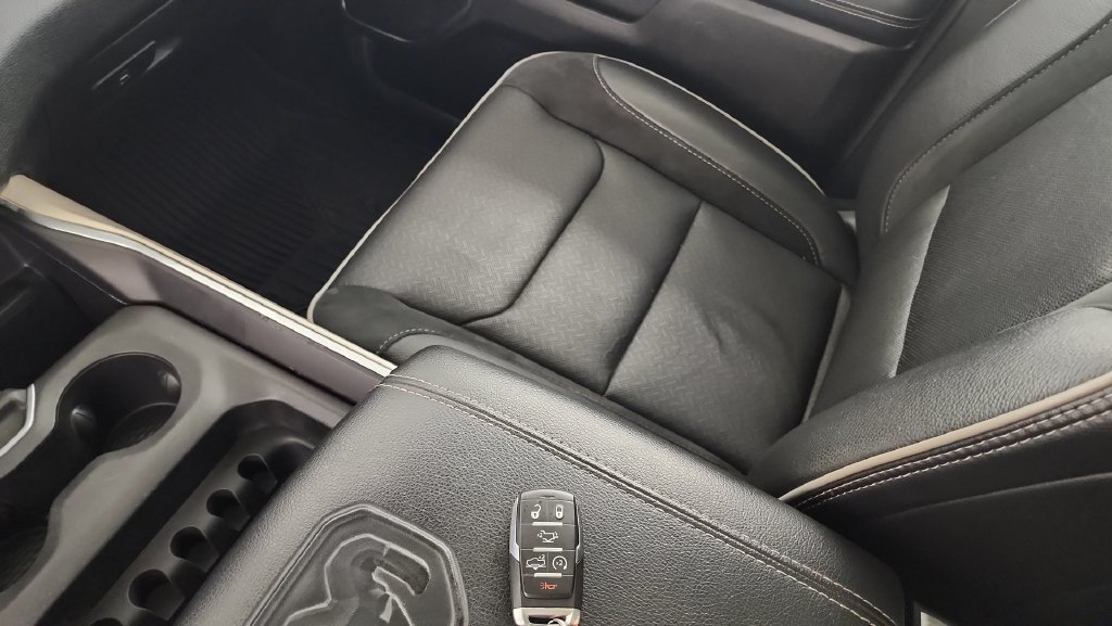 Used 2020 RAM 1500 Laramie AWD/4WD image 20