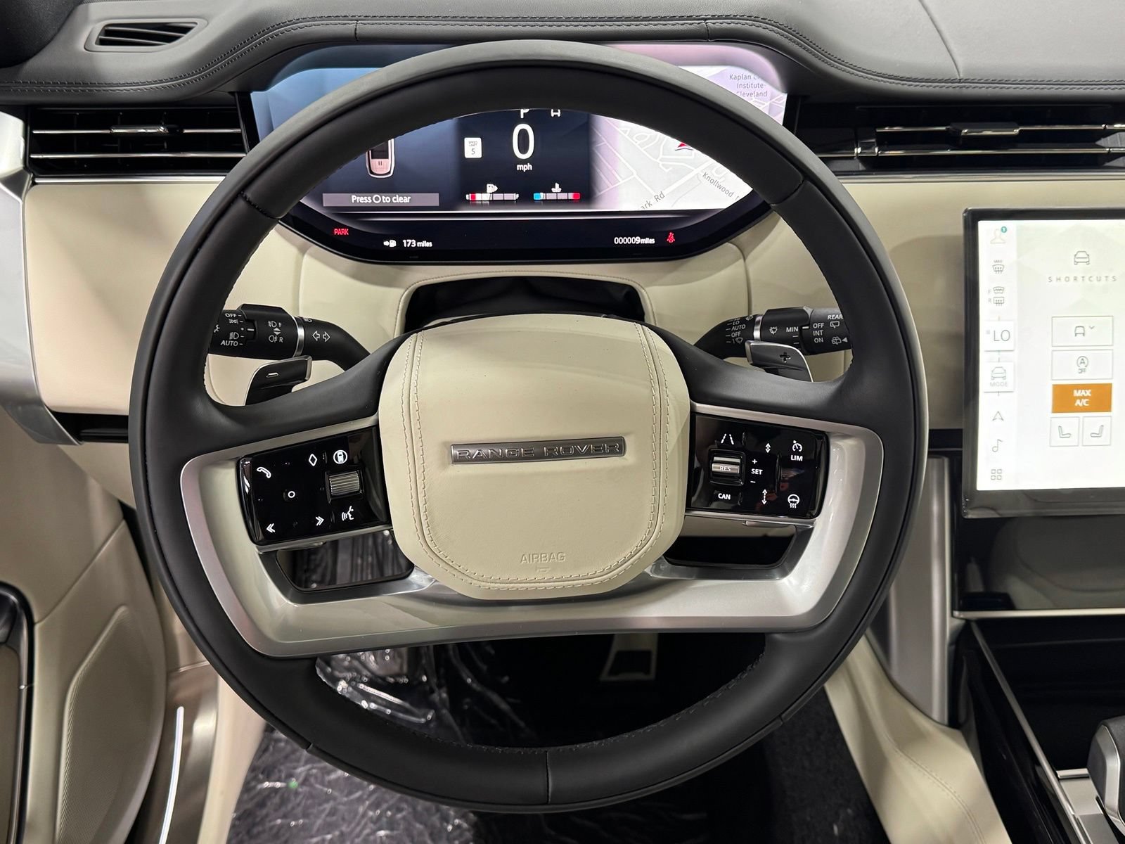 New 2026 Land Rover Range Rover SE AWD/4WD image 17