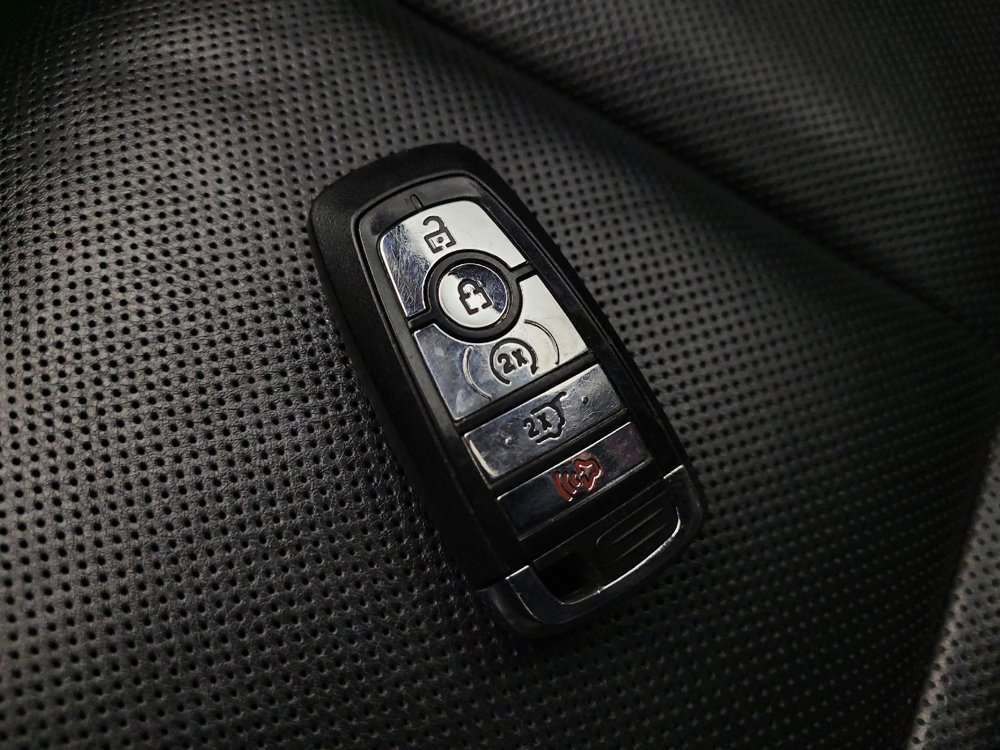 Used 2021 Lincoln Aviator Reserve RWD image 32