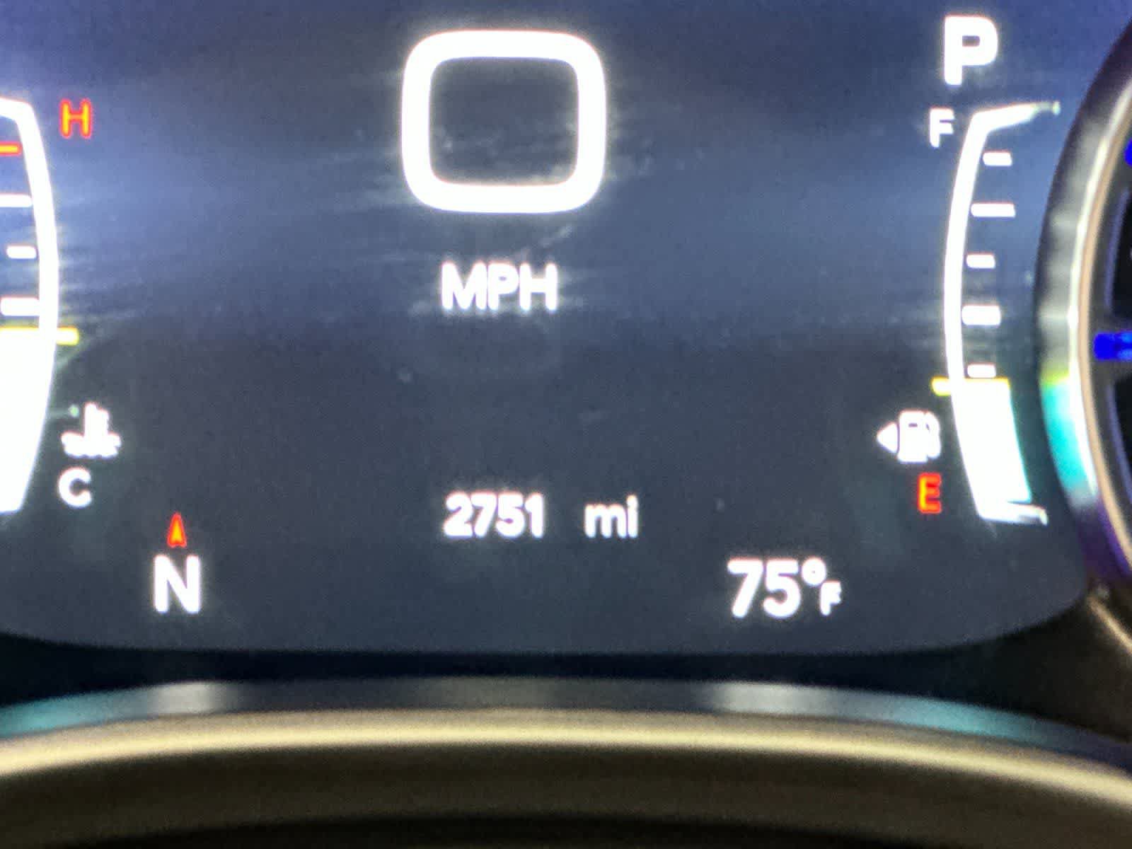 Used 2026 Chrysler Pacifica Select FWD image 27