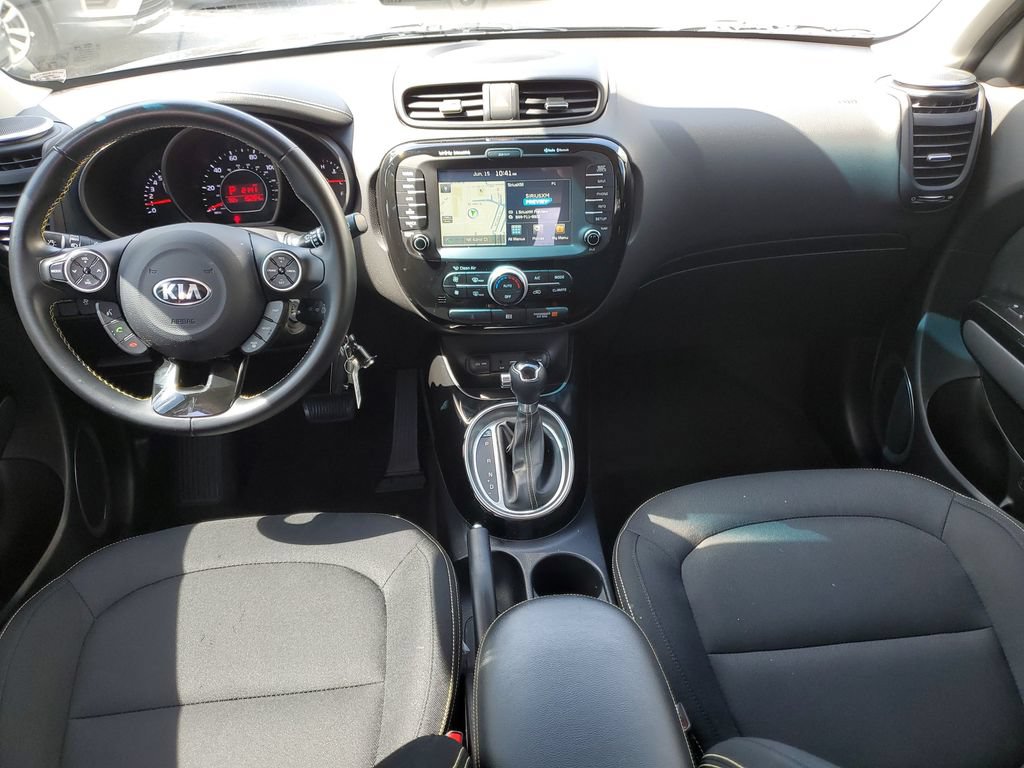 Used 2015 Kia Soul + w/ Audio Package FWD image 11