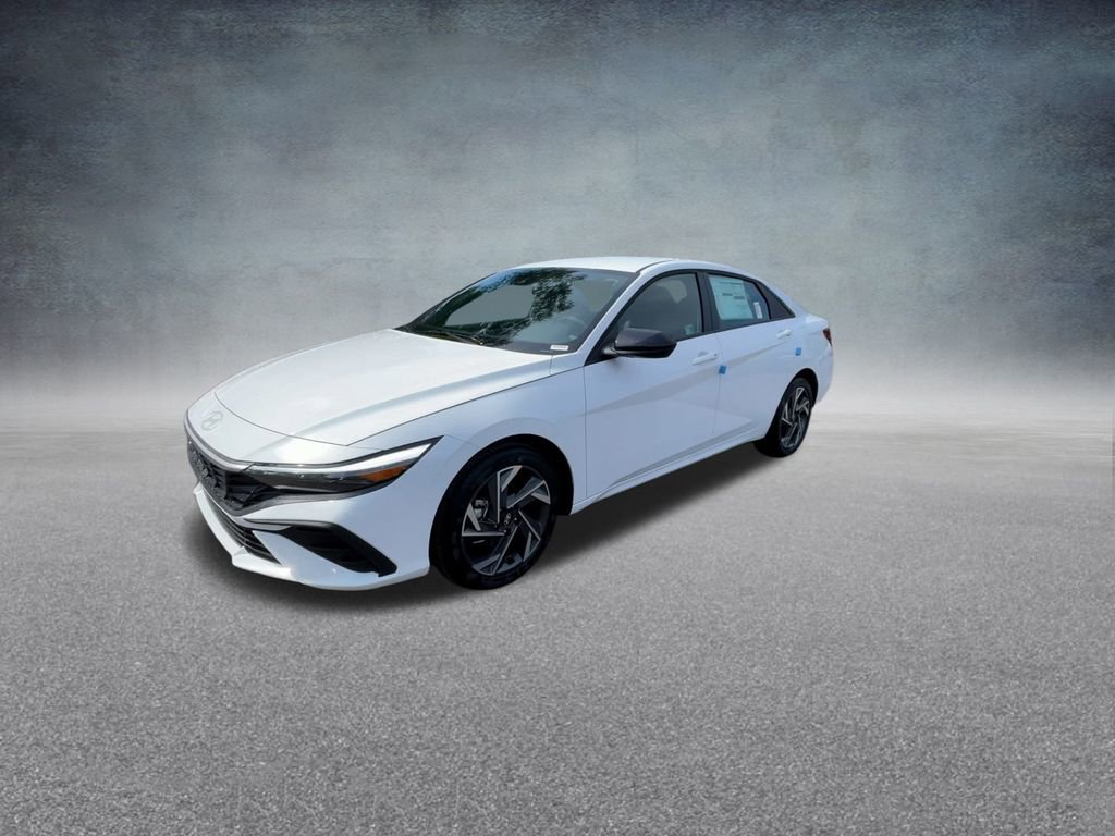 Used 2025 Hyundai Elantra Sport image 9