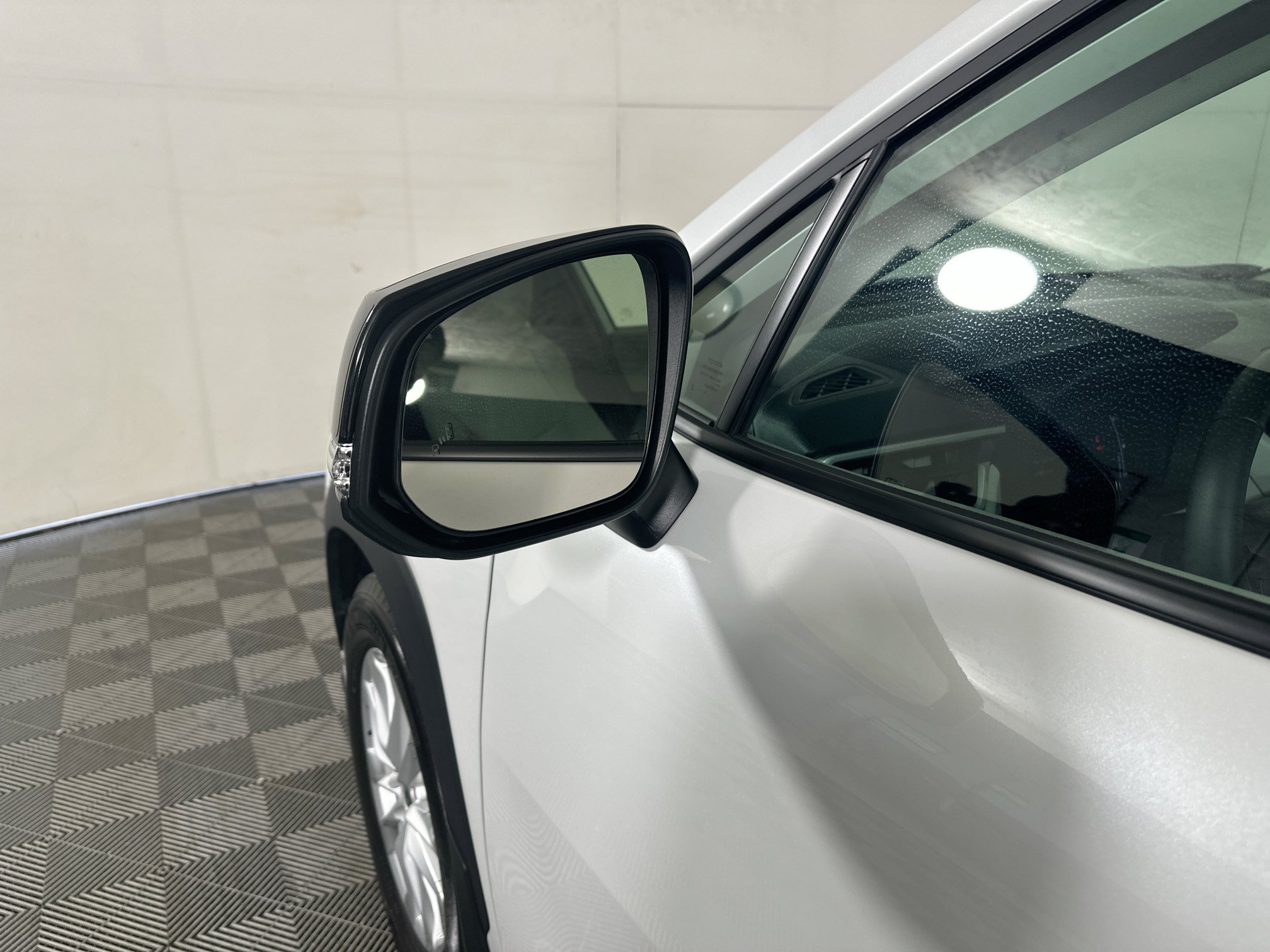 Used 2026 Toyota Corolla Cross LE FWD image 10