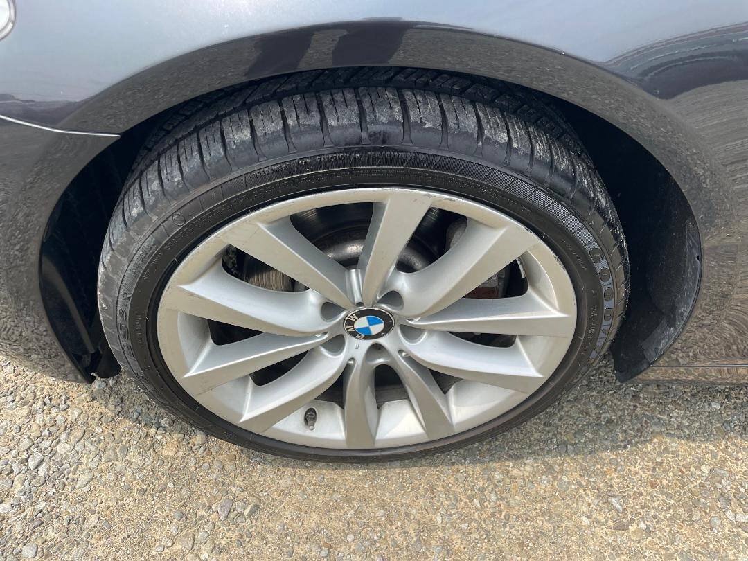 Used 2011 BMW 535i xDrive Sedan AWD/4WD image 30