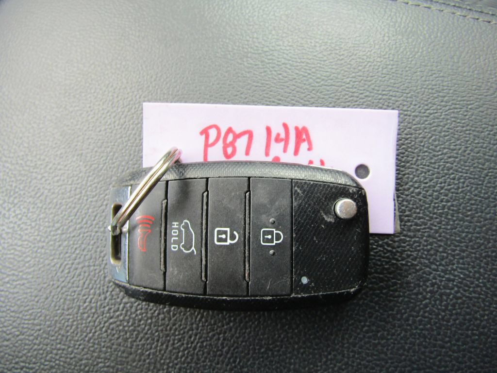 Used 2020 Kia Sorento FWD V6 image 28