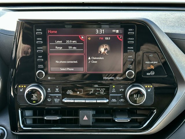 Used 2021 Toyota Highlander XLE image 27