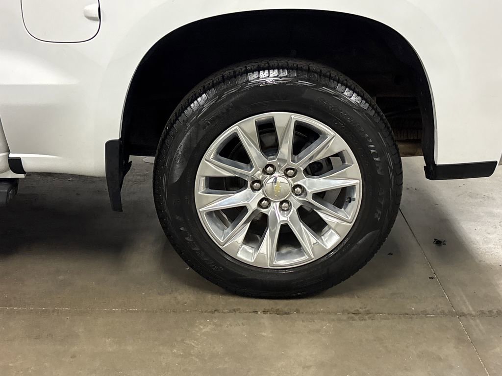 Used 2021 Chevrolet Silverado 1500 LTZ w/ Technology Package AWD/4WD image 15