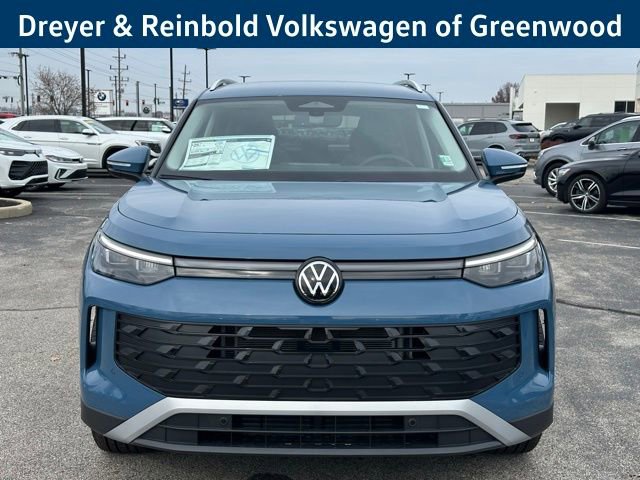 New 2026 Volkswagen Tiguan SE image 2