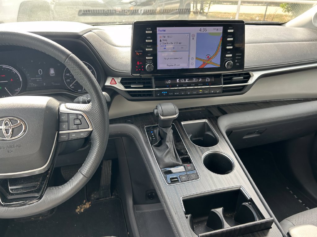 Used 2023 Toyota Sienna Limited AWD/4WD image 19