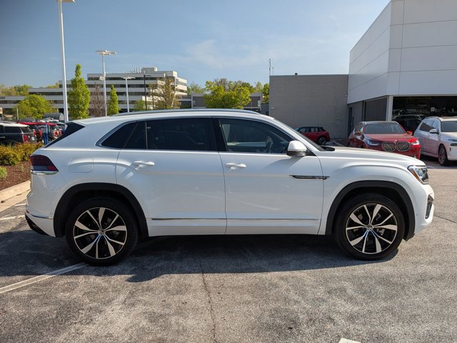 Used 2024 Volkswagen Atlas Cross Sport SEL Premium R-Line AWD/4WD image 4