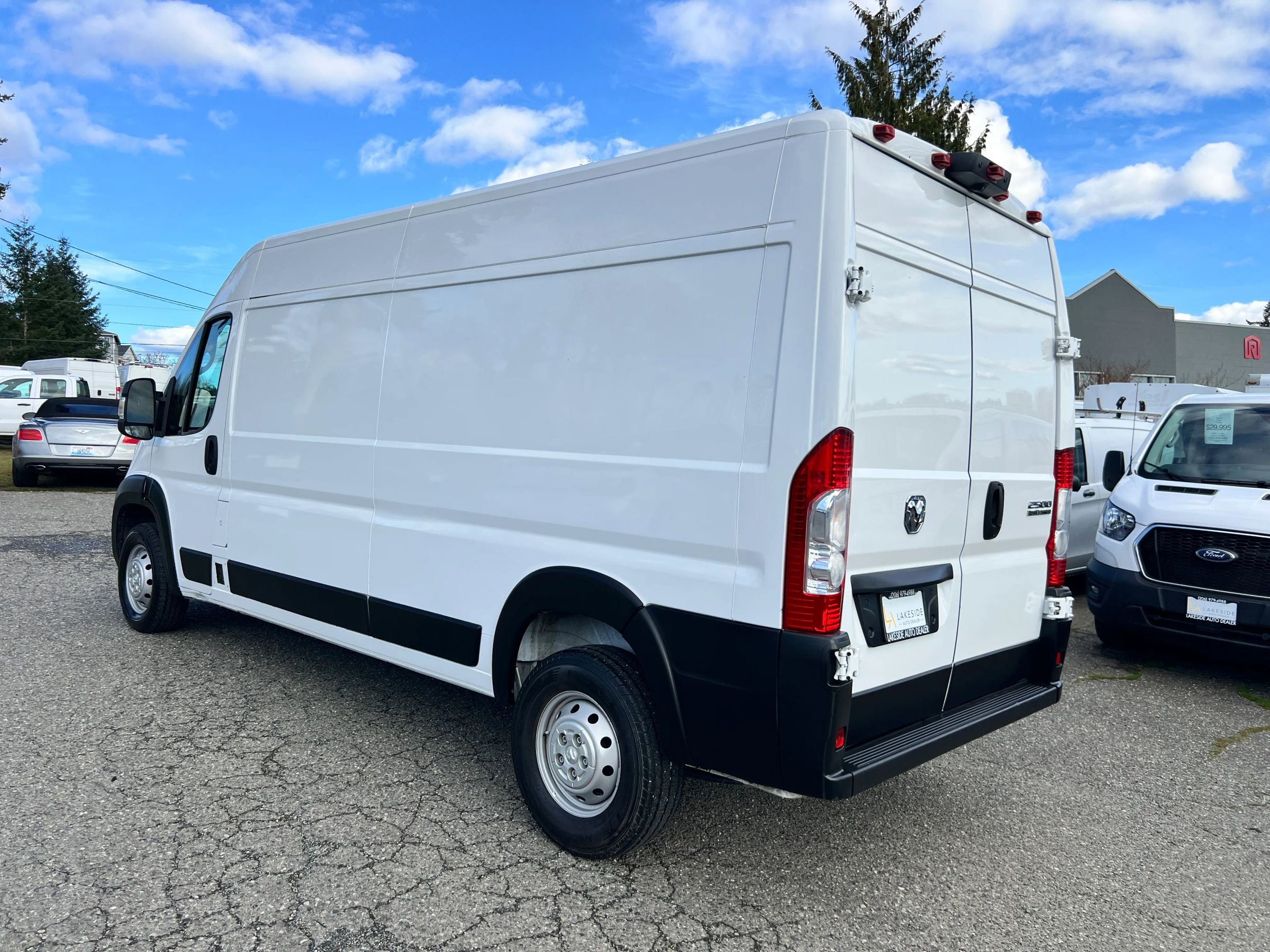 Used 2023 RAM ProMaster 2500 image 5