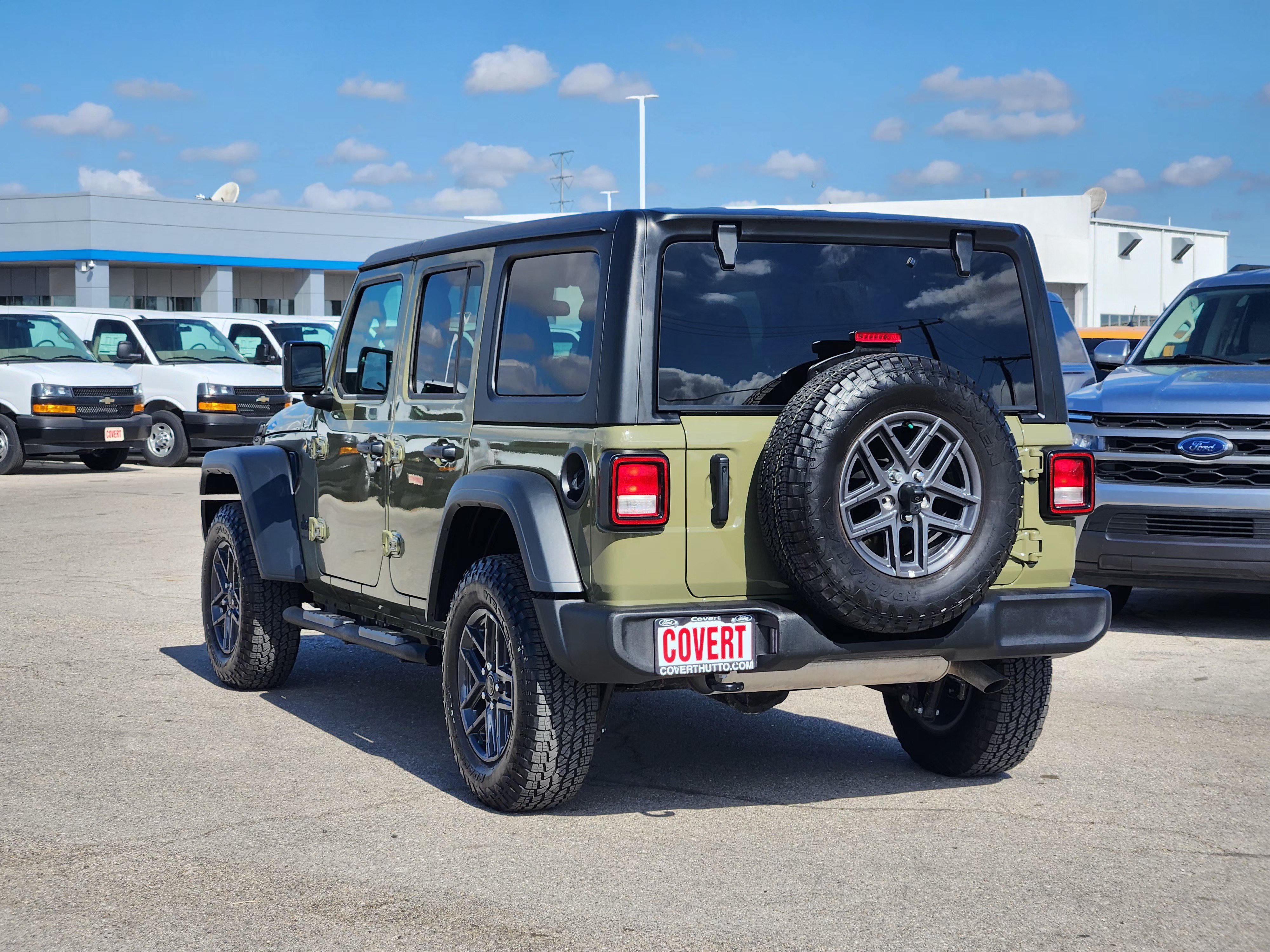 Used 2026 Jeep Wrangler Unlimited Sport AWD/4WD image 5