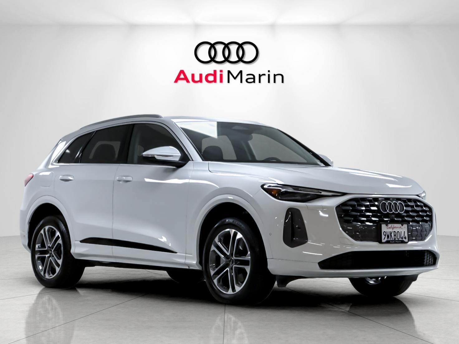 Used 2025 Audi Q5 Premium w/ Convenience Package AWD/4WD image 7