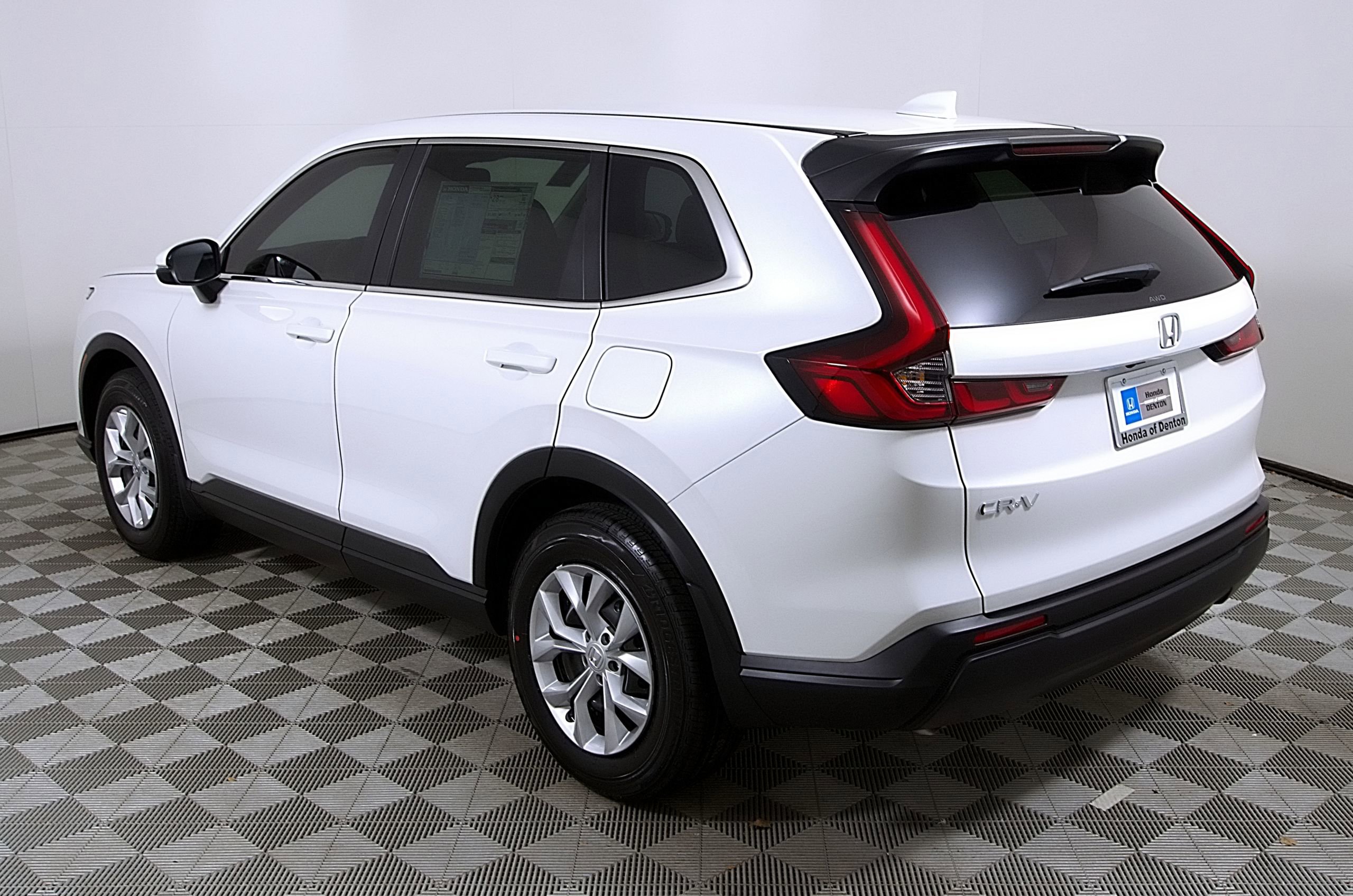 Used 2023 Honda CR-V LX image 9