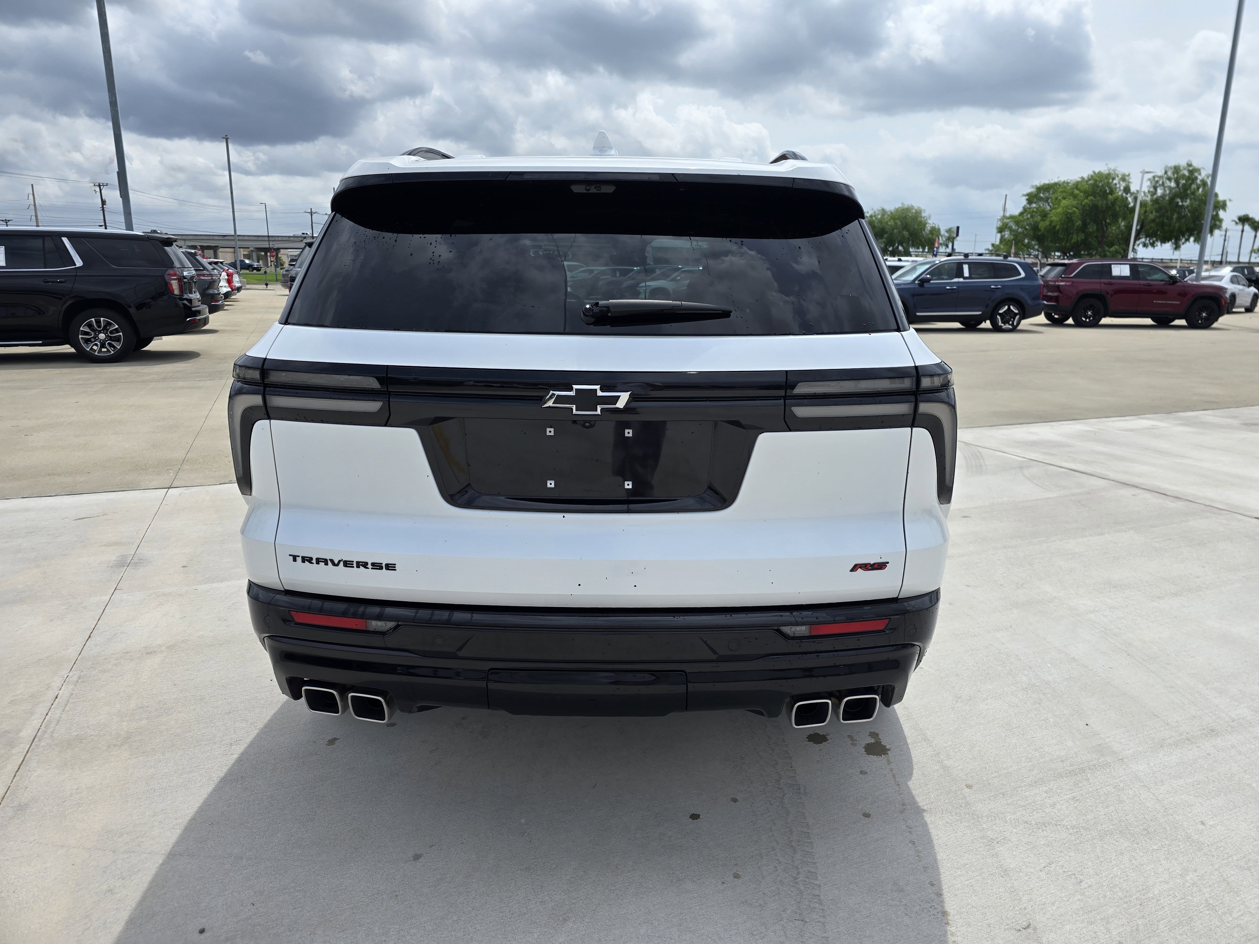 Used 2024 Chevrolet Traverse RS w/ LPO, Floor Liner Package image 4