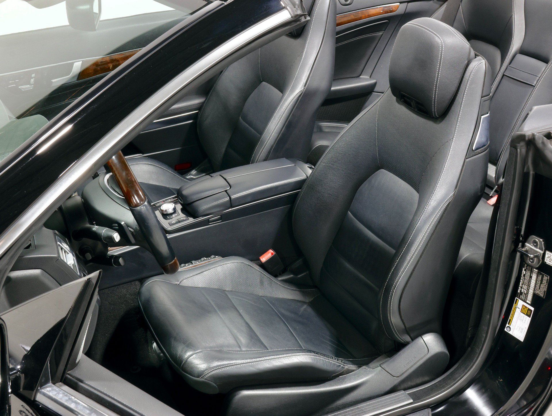 Used 2014 Mercedes-Benz E 550 Cabriolet image 4