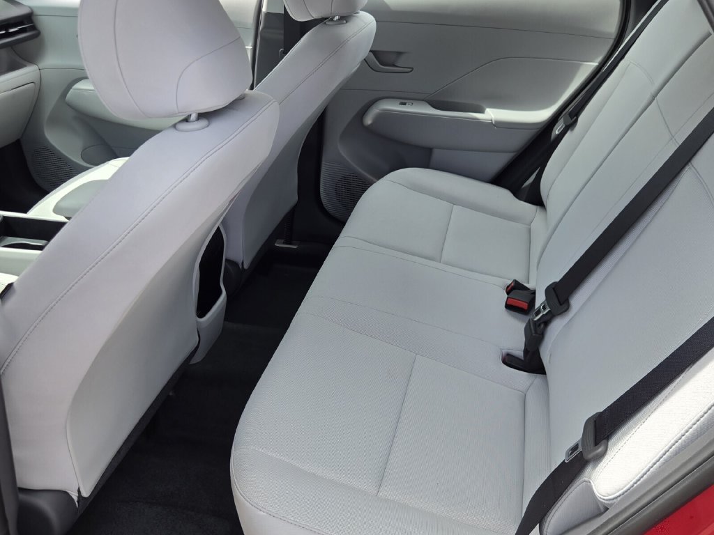 Used 2026 Hyundai Kona SE FWD image 12