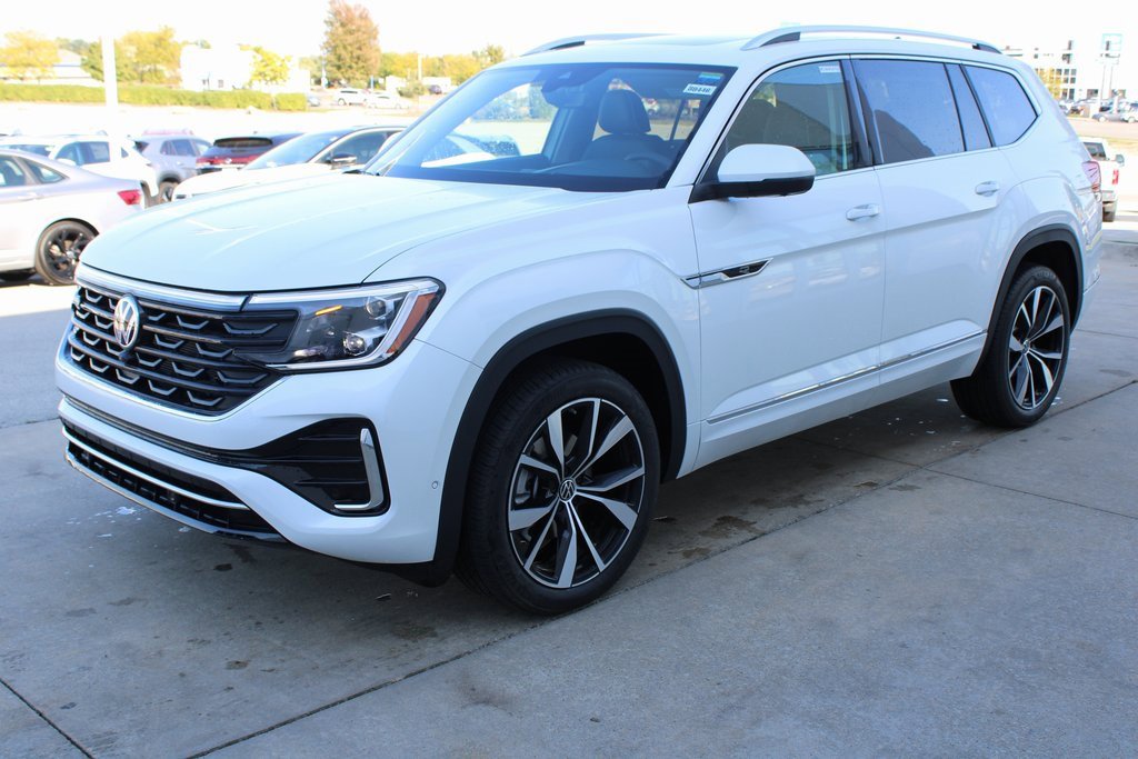 New 2026 Volkswagen Atlas SEL Premium R-Line image 3