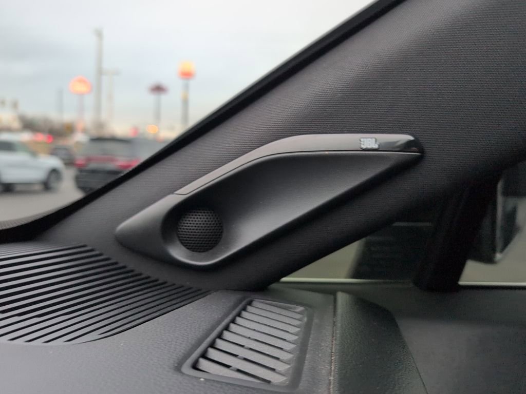 Certified 2023 Toyota Venza Limited image 42